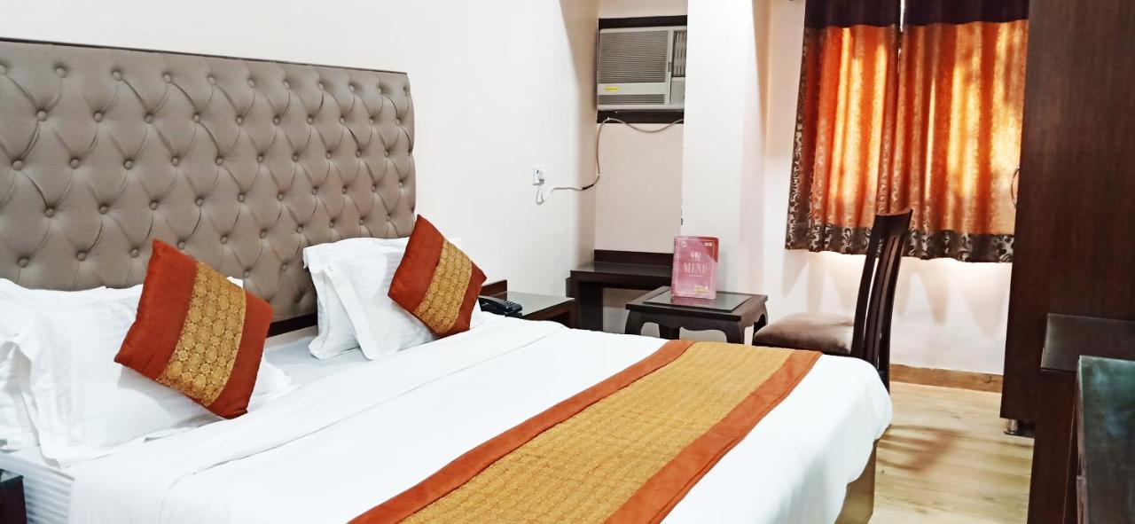 Hotel Kabeer New Delhi @ New Delhi Railway Station Esterno foto