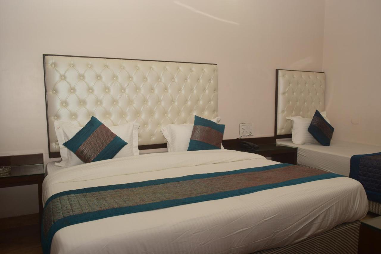 Hotel Kabeer New Delhi @ New Delhi Railway Station Esterno foto