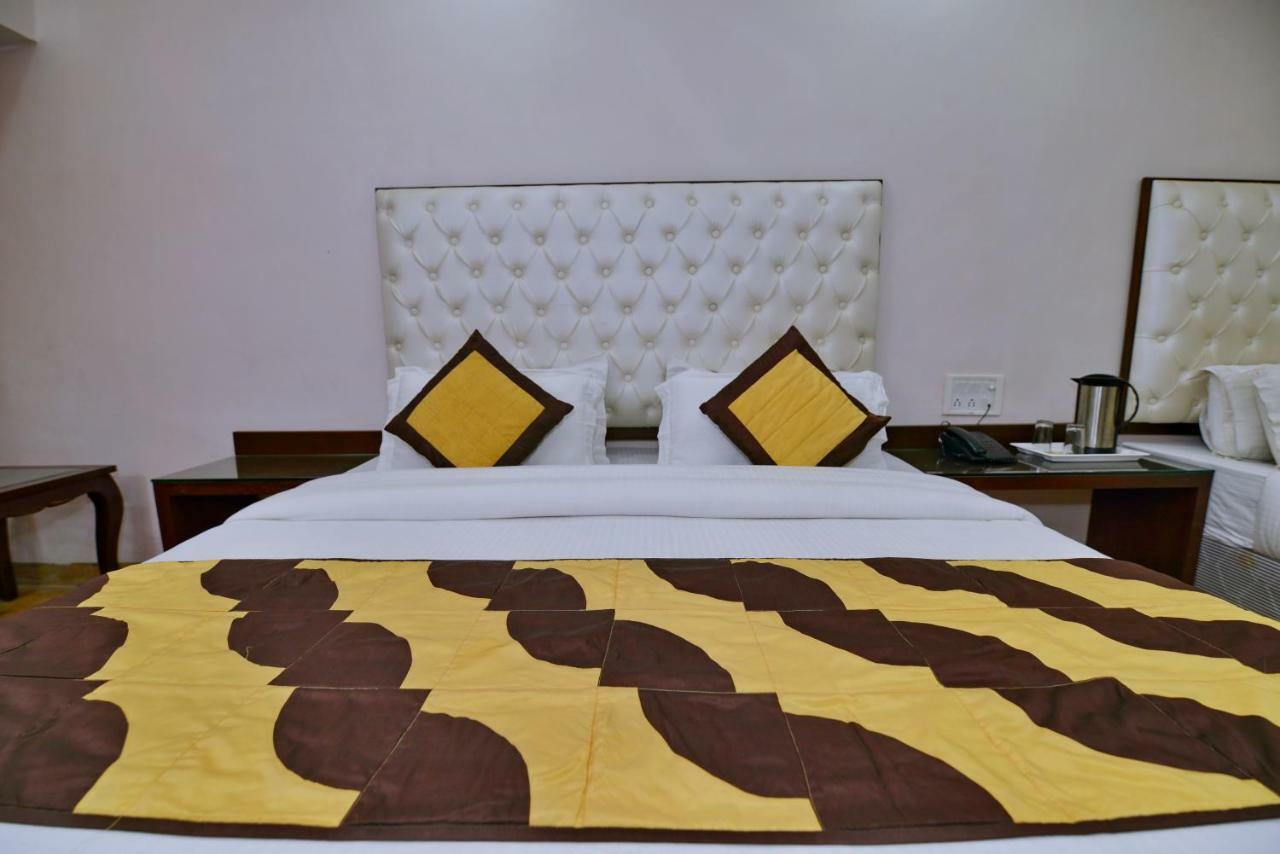 Hotel Kabeer New Delhi @ New Delhi Railway Station Esterno foto